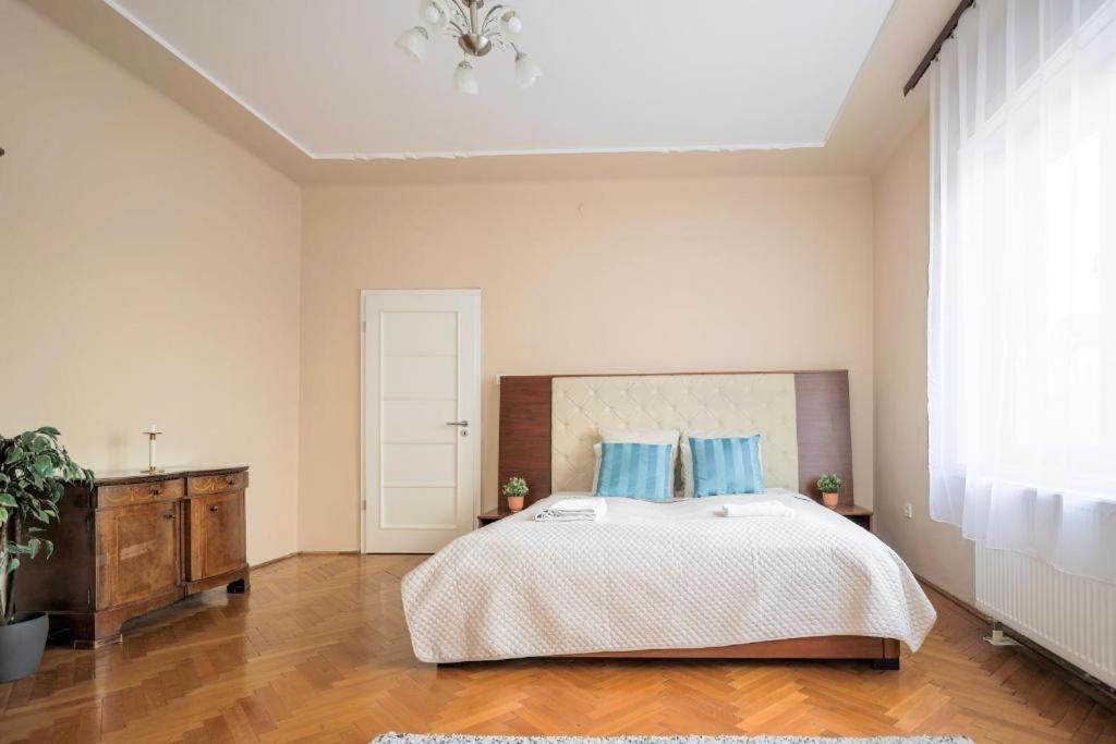 Downtown Vintage Home By Bella Boedapest Buitenkant foto